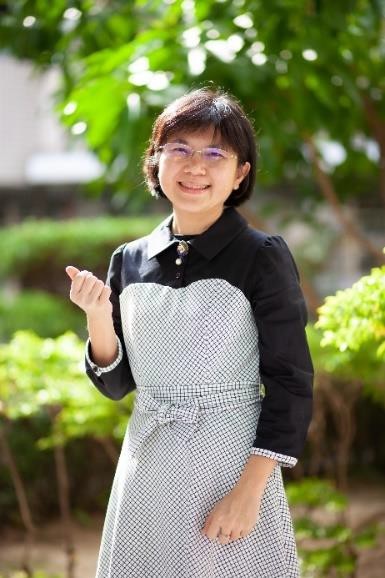 鄭琇薰 (圓圓)老師