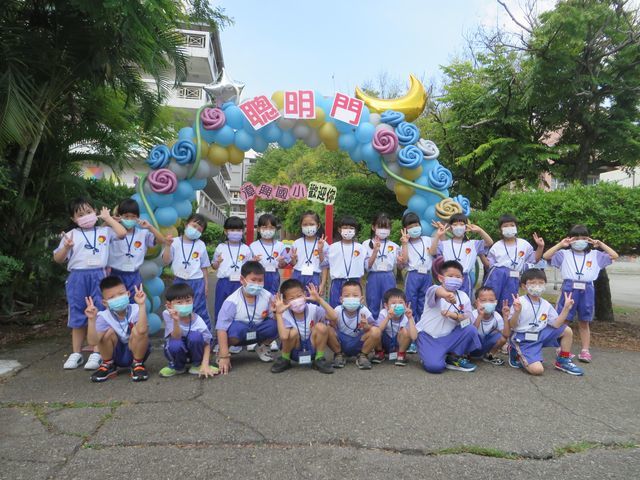 一甲聰明門合影